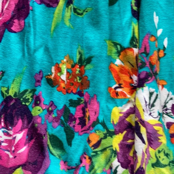 Flower dress from garage - Picture 2 of 3